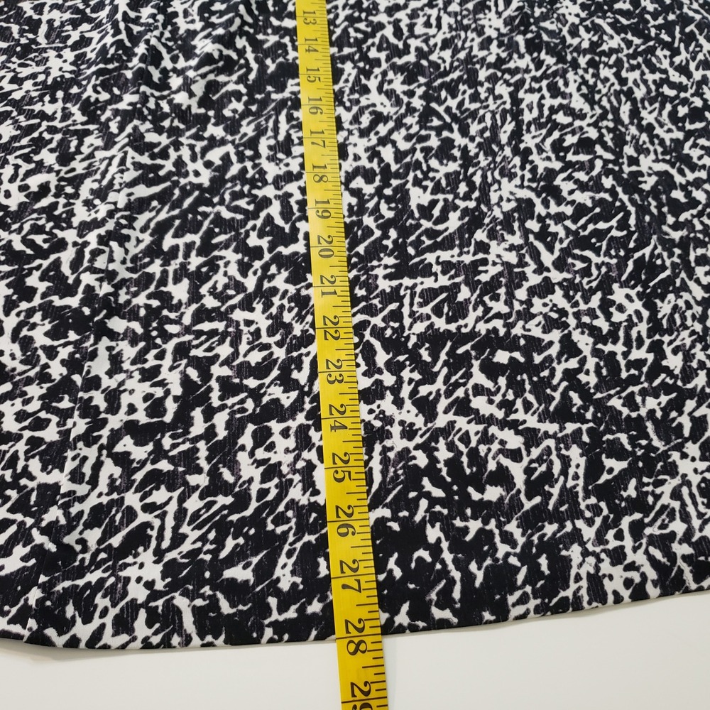 Jones Wear Medium A-Line Skirt Black White Abstract Animal Print Office Workwear - Picture 7 of 12